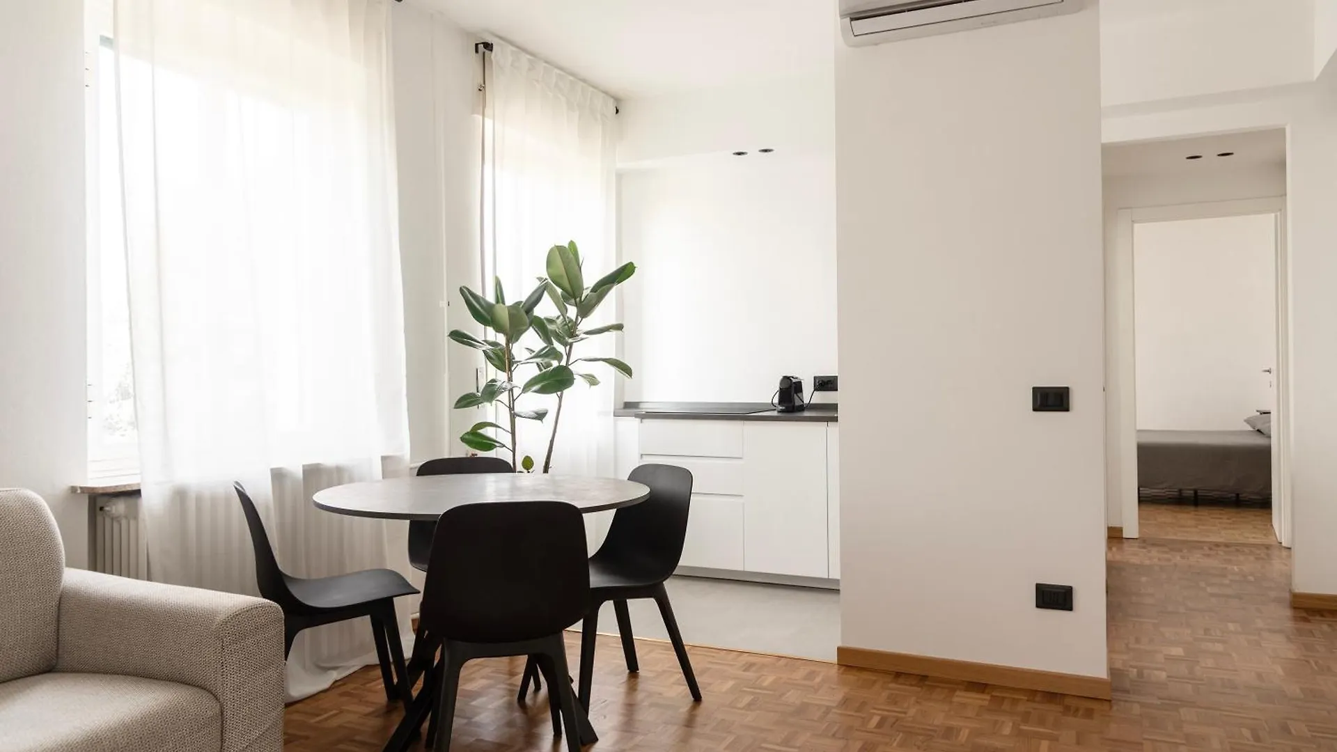 Youhosty- Terragni 31 location